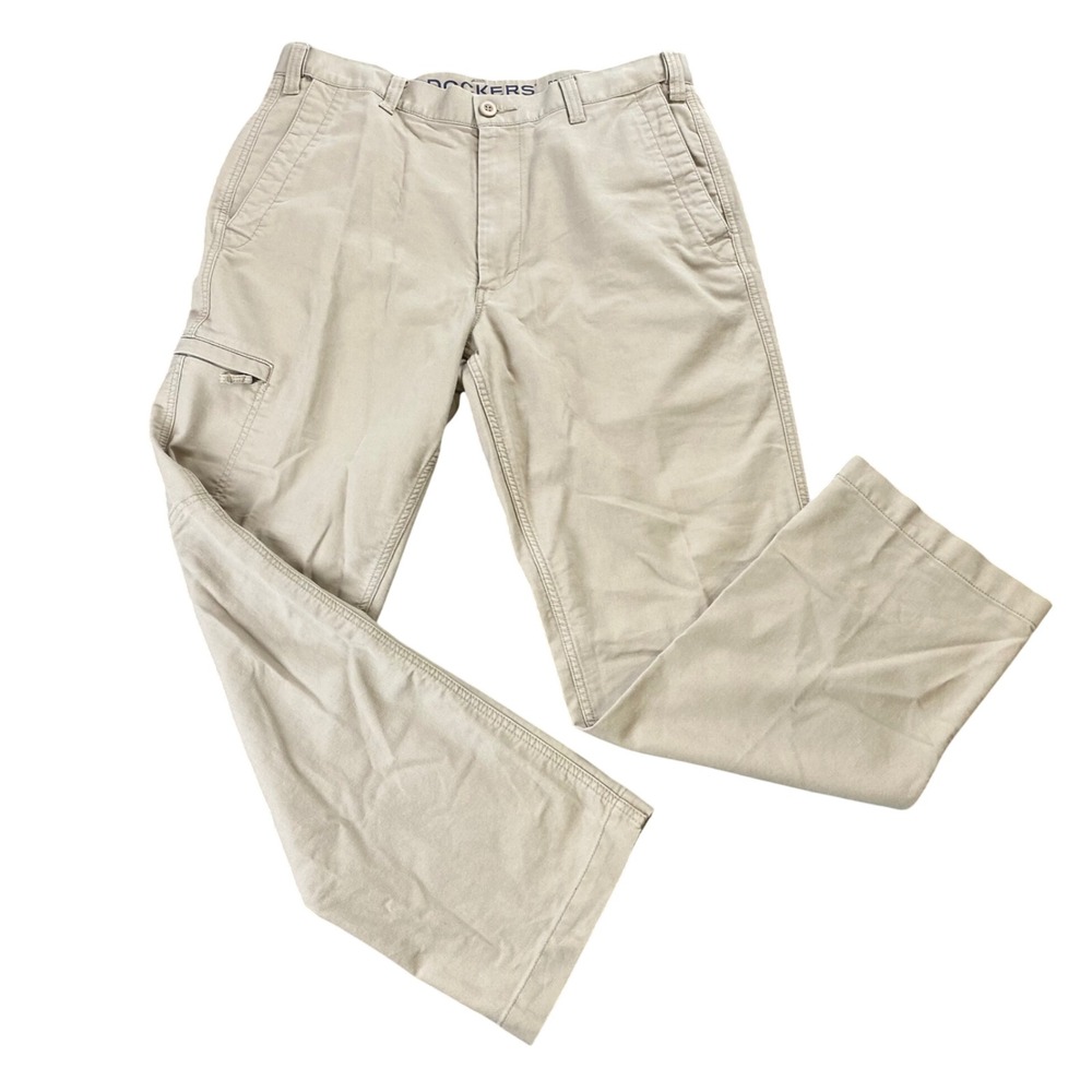 Dockers D3 Mens 36x32 Classic Fit Khaki Cargo Pants 100 Cotton Flat Front